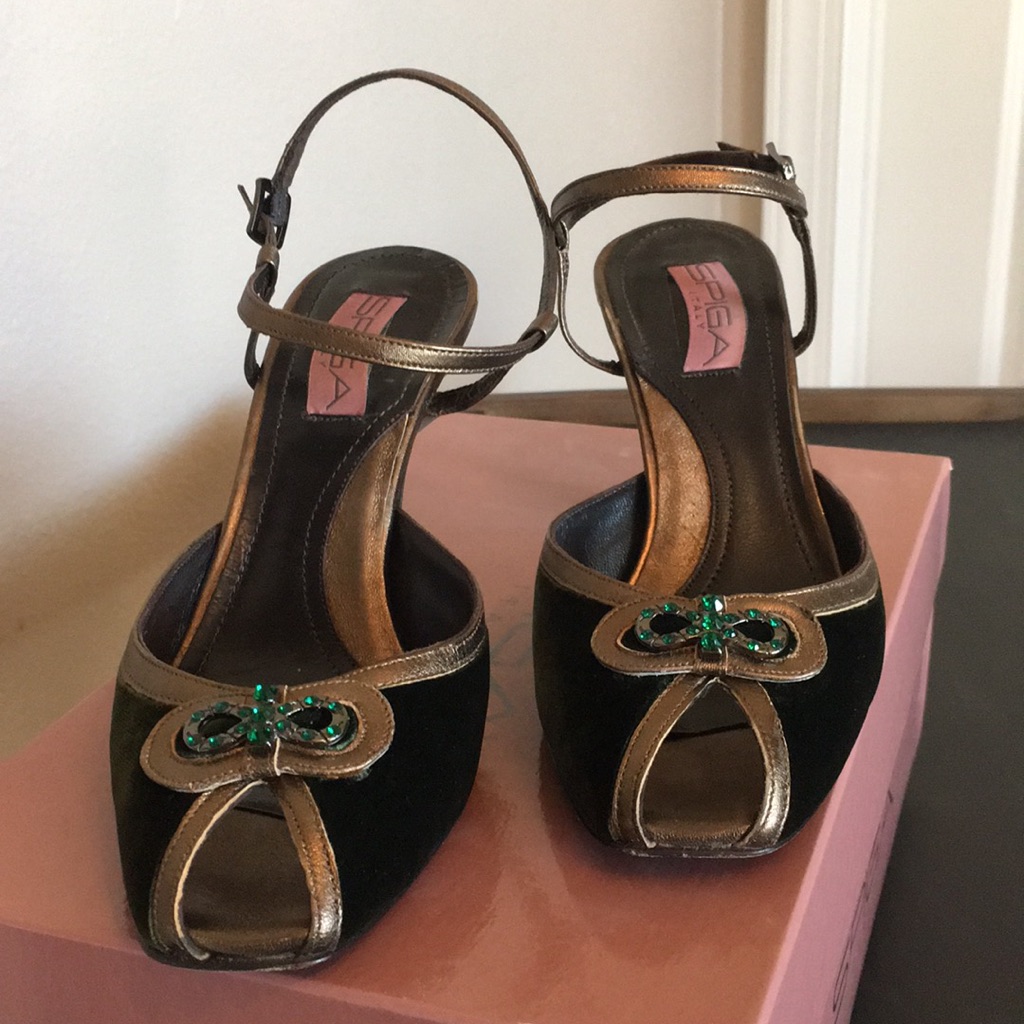 Spiga Italy Green/Olive Velvet Shoes